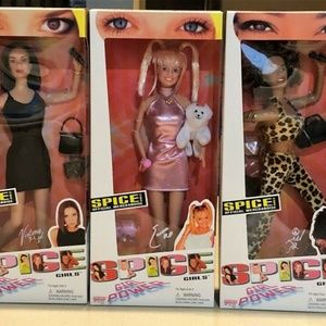 Set of 5 Spice Girls dolls. NIB.